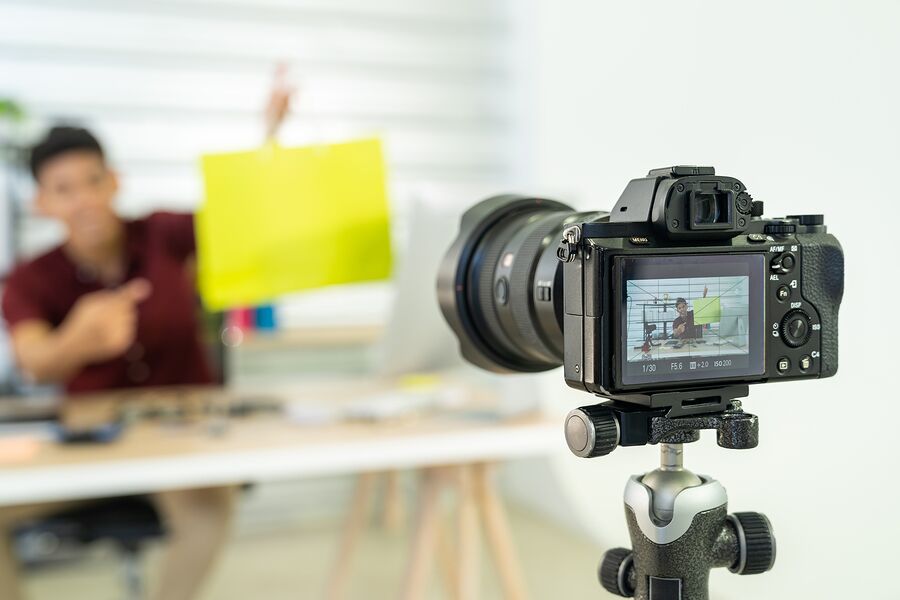 Should I Use Nano Influencers To Market My Company? Header Background