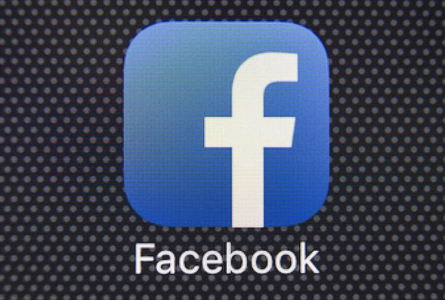 Is Facebook Still Relevant For B2B Marketing? Header Background