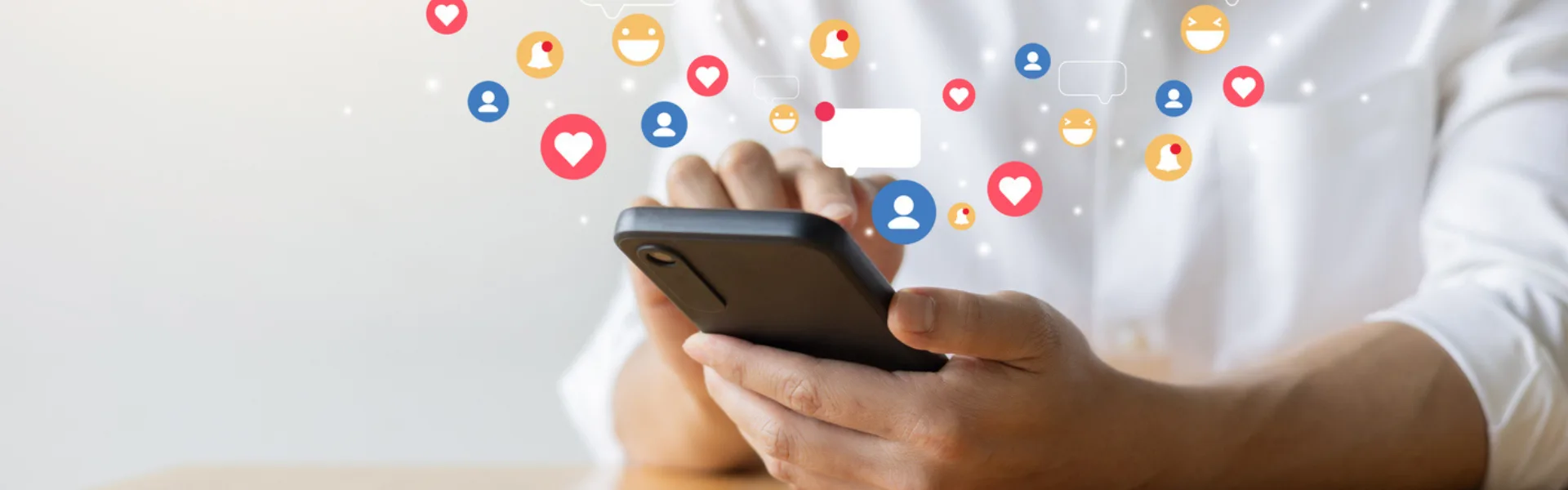 What is Social Media Marketing? A Beginner’s Guide to Marketing Header Background